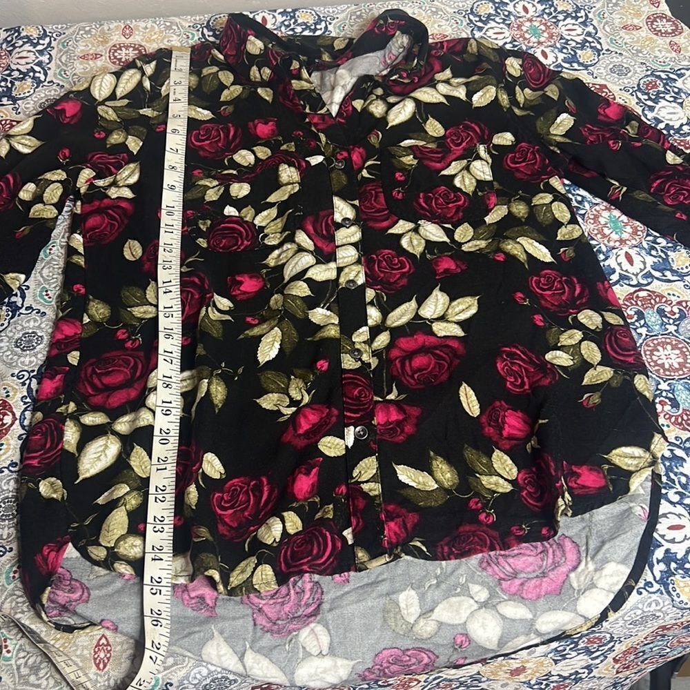 Rock & Republic button up top - Picture 7 of 7